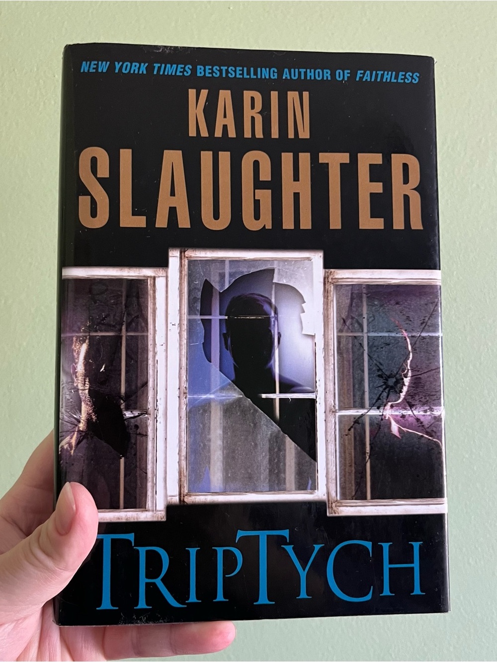 📚 4/25$ 📚 Triptych by Karin Slaughter